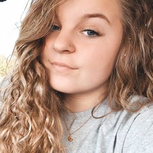 Meet your Posher, Ansley